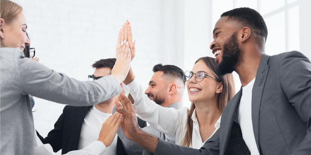 Peer Recognition: An Employee Engagement Secret Weapon