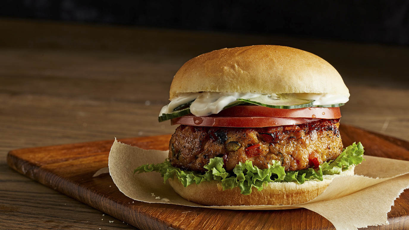 cajun_salmon_burgers_with_lime_mayonnaise_2000x1125.jpg