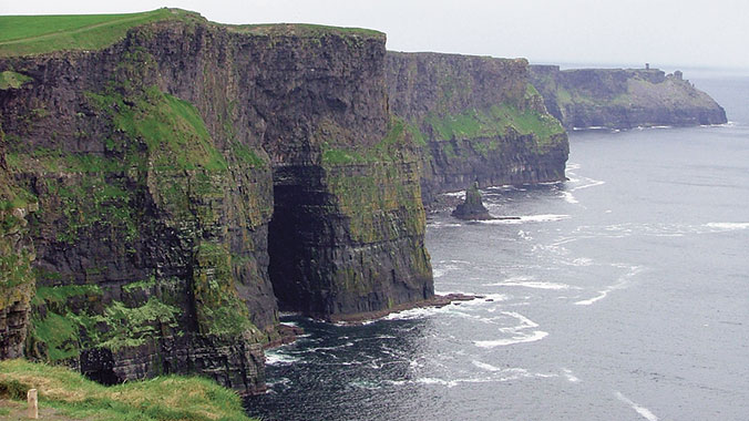 22586-at-your-pace-ireland-cliffs-of-moher-lghoz.jpg