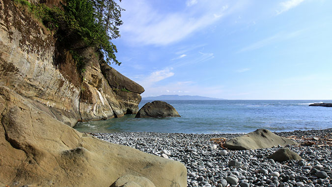 3748-rockies-by-rail-western-canada-vancouver-rocky-beach-c.jpg