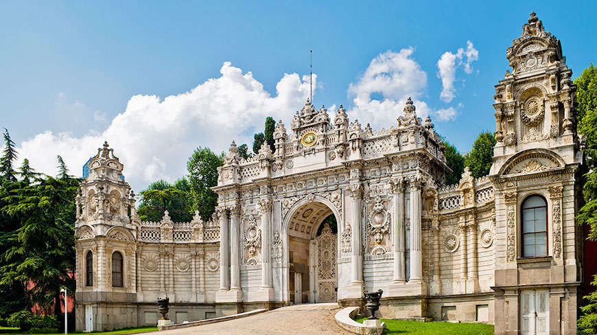 18720-TR-Dolmabahce-Palace-c.jpg