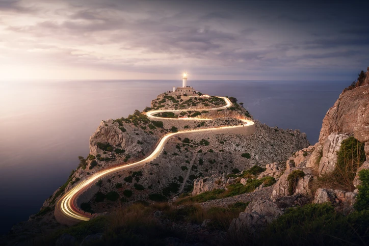 Allegory for guided scoping - a clear path to a lighthouse