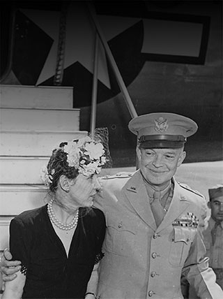 25040-DwightD-Mamie_Eisenhower-vert.jpg