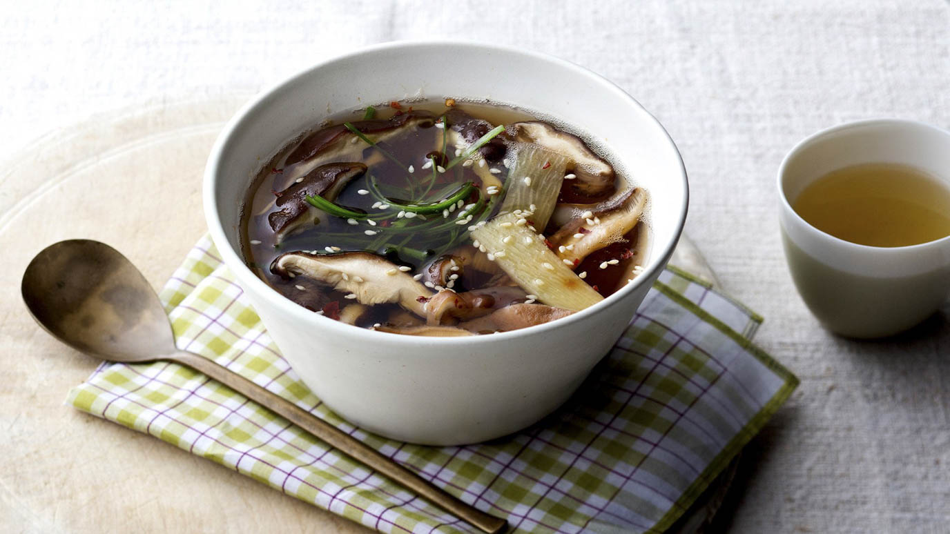 chinese_hot_and_sour_soup_2000x1125.jpg