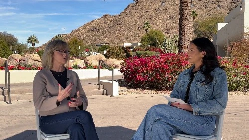 Lori Ellsworth (left) with Ciara Gomez (right)