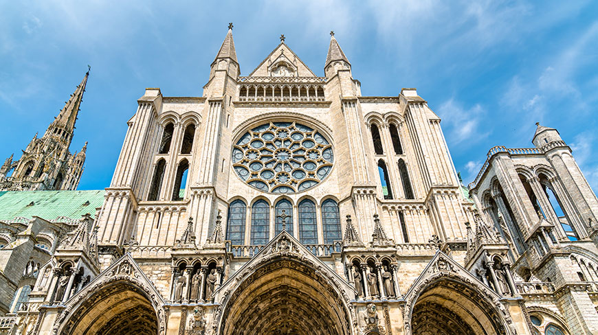 24919-FR-Chartres-Cathedral-lghoz.jpg