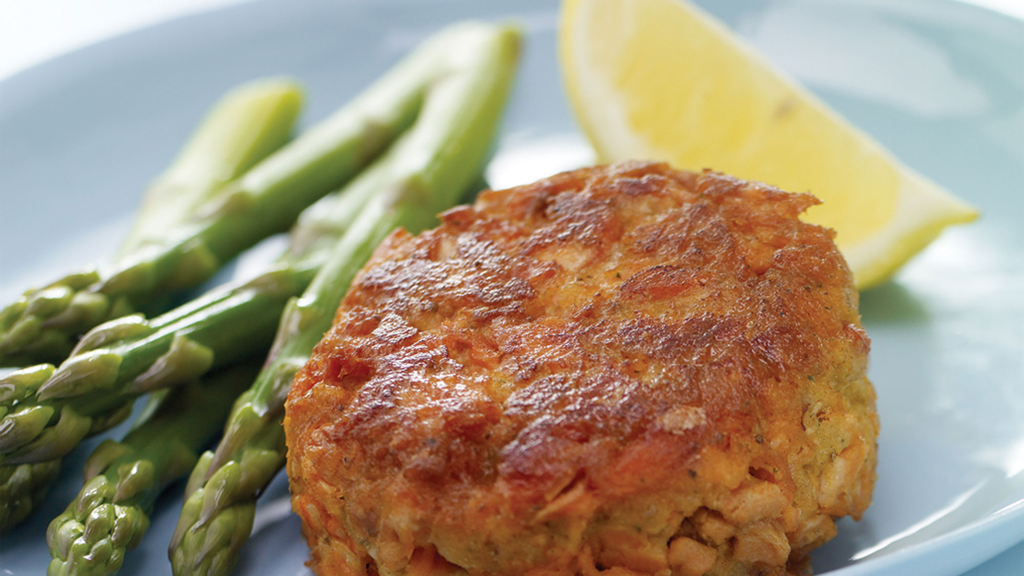 quick_easy_salmon_cakes_2000x1125.jpg