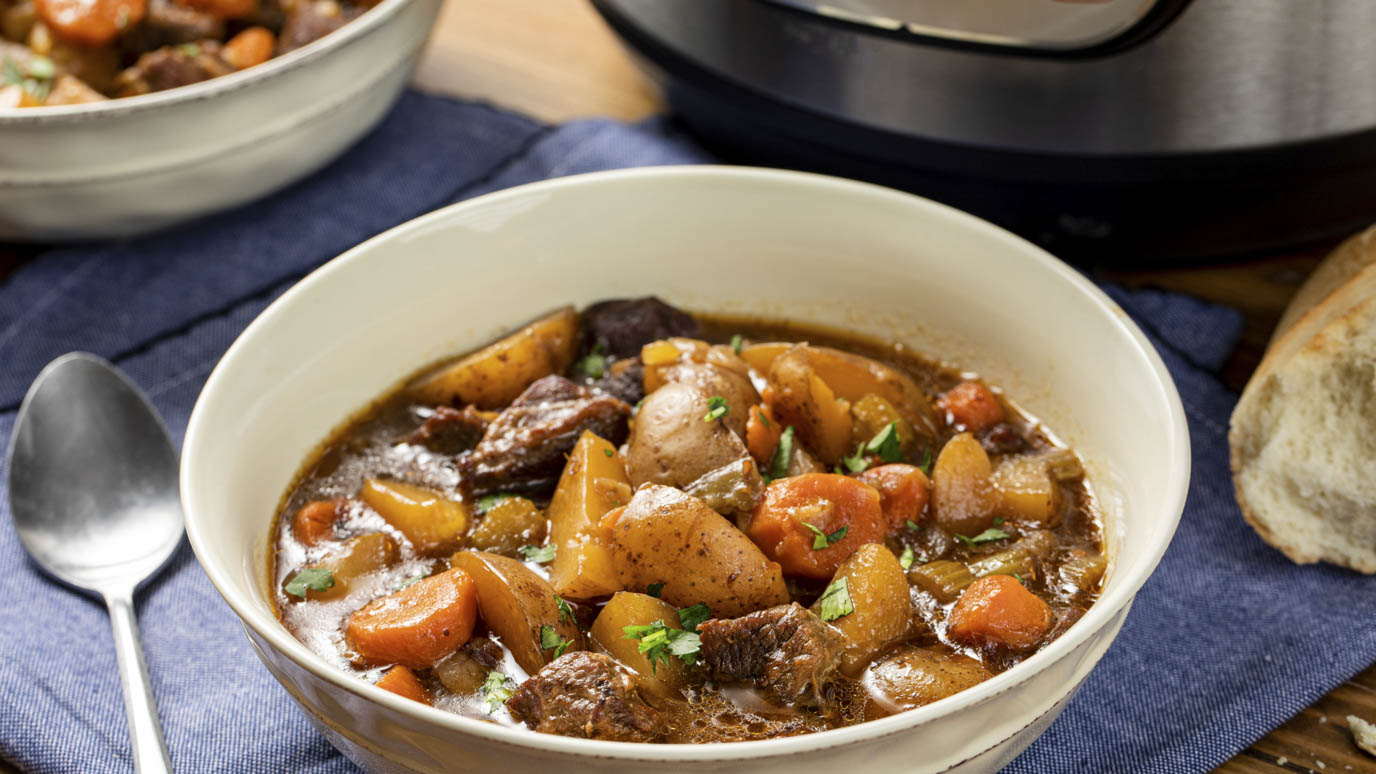 slow_cookers_hearty_beef_stew_8545_2000x1125.jpg