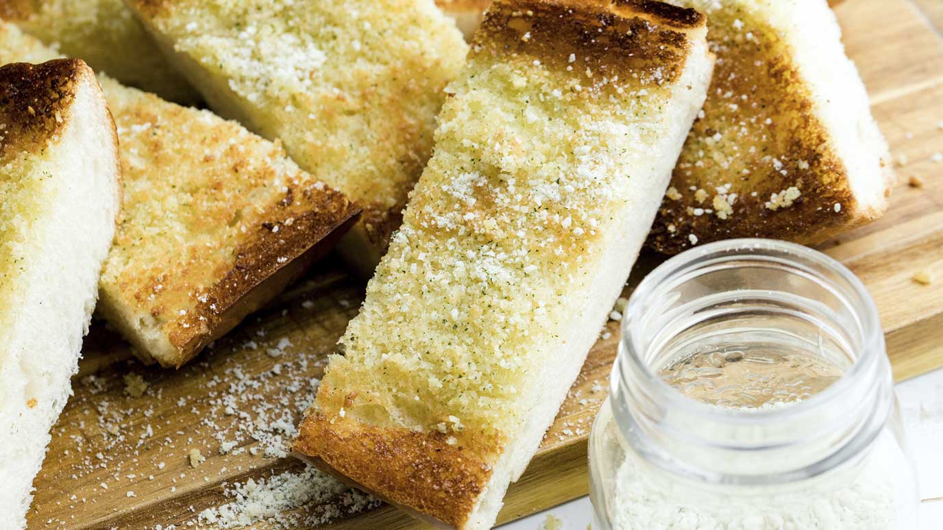 Garlic_Bread_Sprinkle_2000x1125.jpg