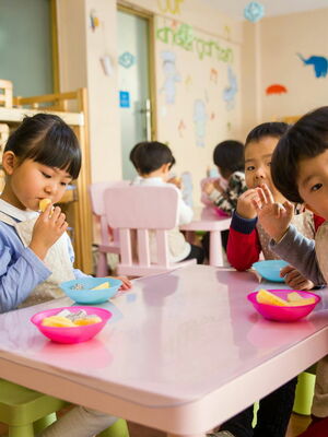 Parenting 101: Beberapa Tips Membentuk Karakter Anak yang Mandiri