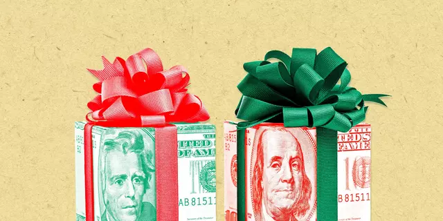 Half of Americans Plan to Take on Holiday Debt. Here’s How to Avoid It