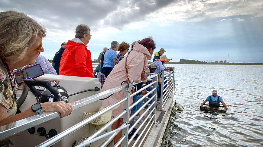 12312-RI-oyster-farm-boat2-c.jpg