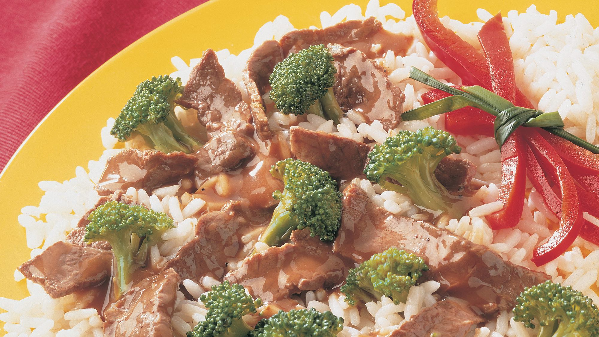 stir_fried_beef_and_broccoli_2000x1125.jpg