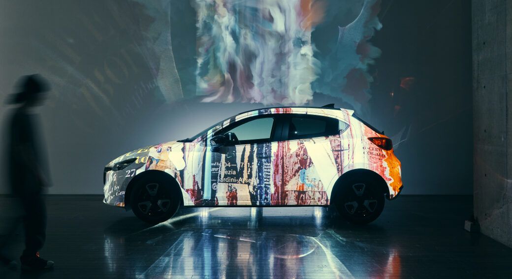 MAZDA×柿本ケンサク展示風景（2023）。01.jpg