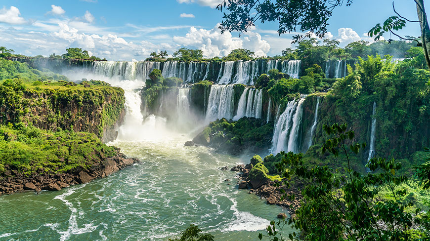 22885-AR-Iguazu-Falls-4c.jpg