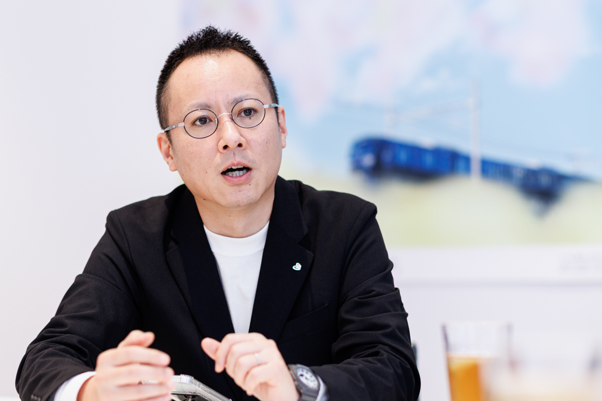 相鉄ホールディングス株式会社 経営戦略室 第三統括担当 課長 林 浩之（はやし・ひろゆき）さん。2025年7月よりプロジェクト推進を担当。