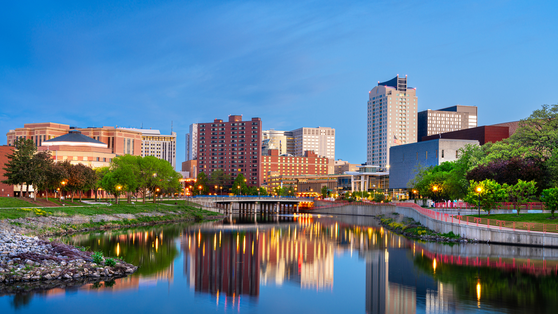 Rochester, Minnesota, USA Cityscape on the Zumbro River