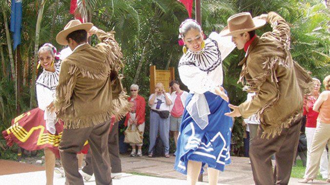 8696-mexico-christmas-new-years-oaxaca-puebla-dancers-c.jpg
