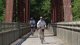 12693-bicycling-katy-trail-corridor-across-missouri-bridge-smhoz.jpg
