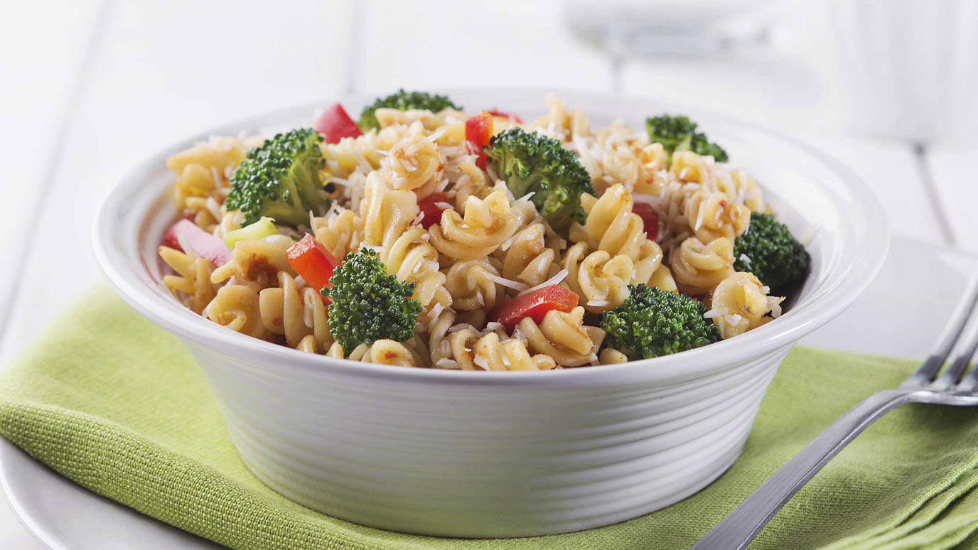 peppers_and_broccoli_fusilli_2000x1125.jpg