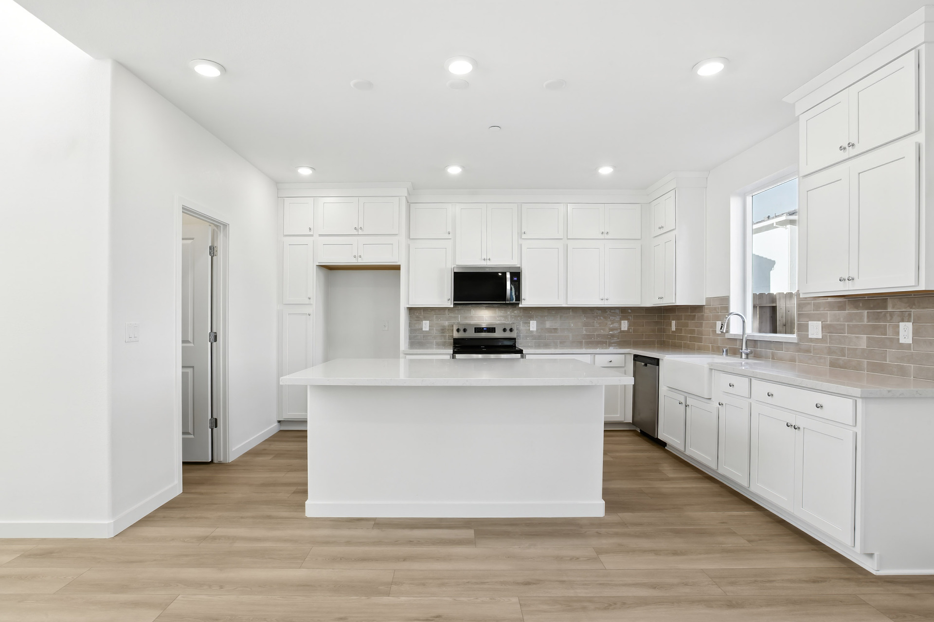 017efbfa-fa2b-4c8e-8aef-2b4842f371c0