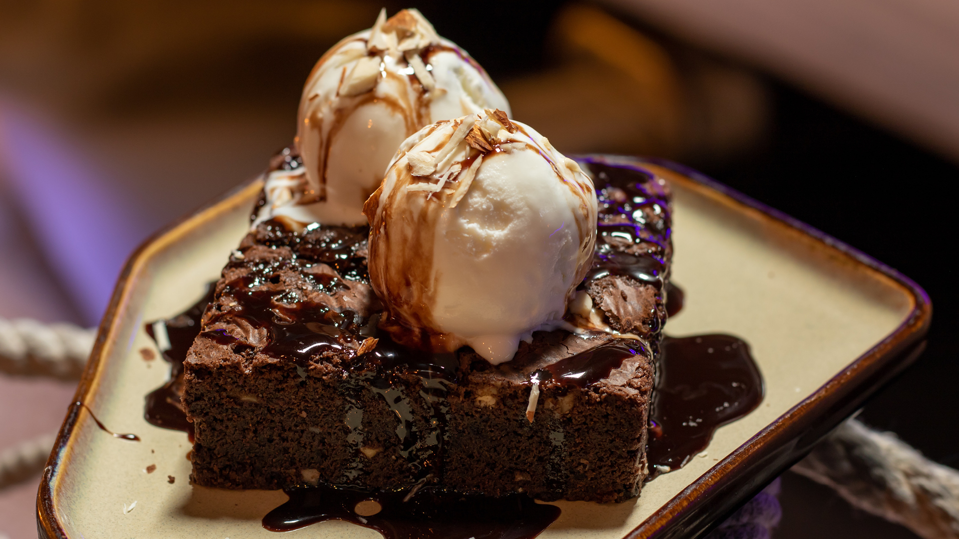 Brownie with ice cream