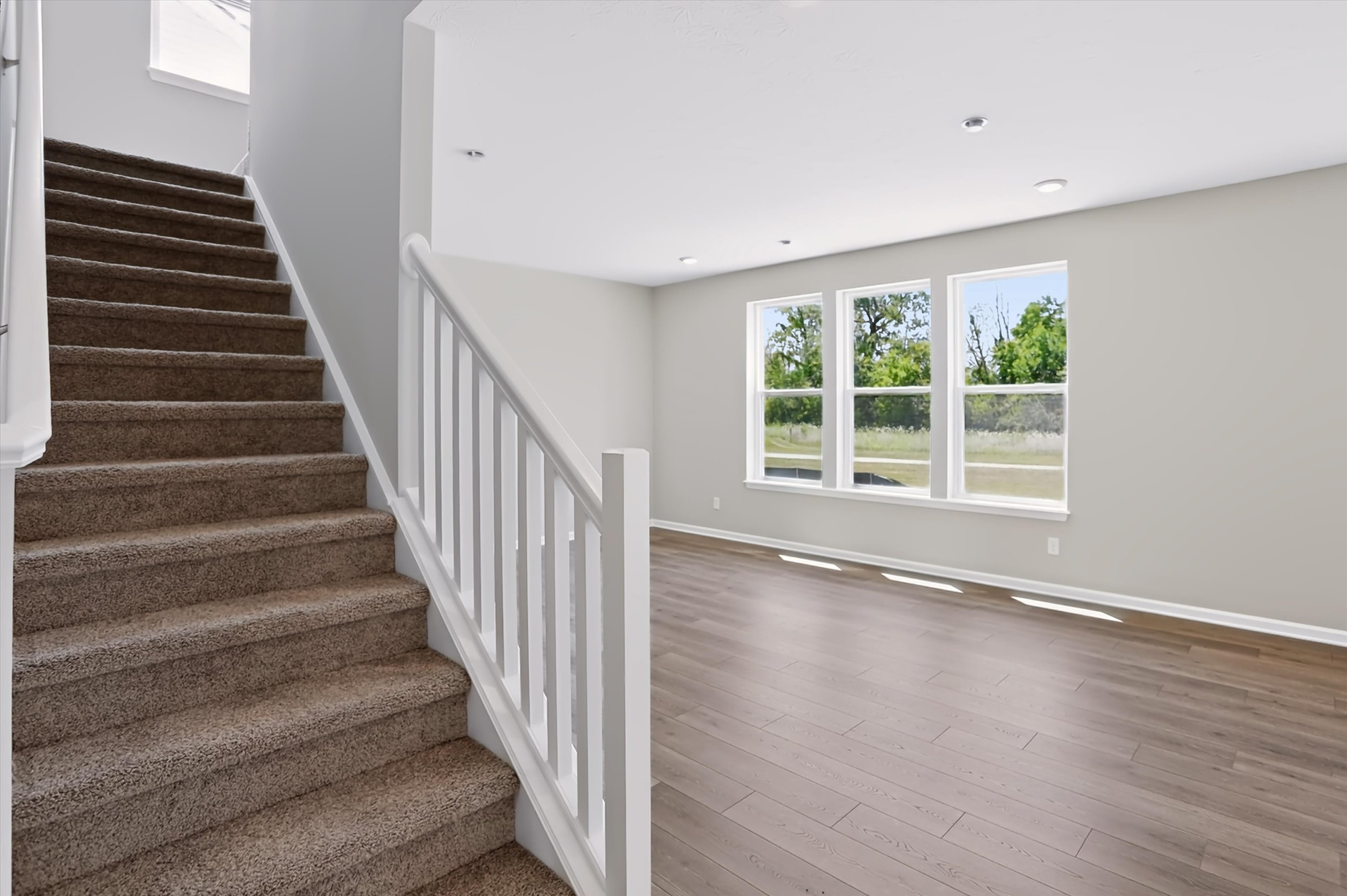 2 - foyer into great room.jpg