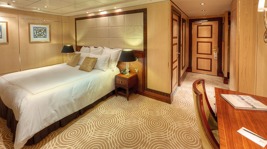 25366-UK-ENG-QM2_Room-10c.jpg