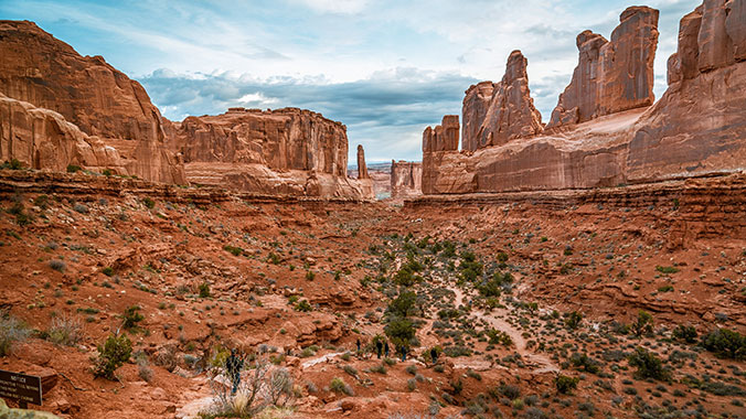 The Best of Utah's Grand Circle of Parks and Monuments