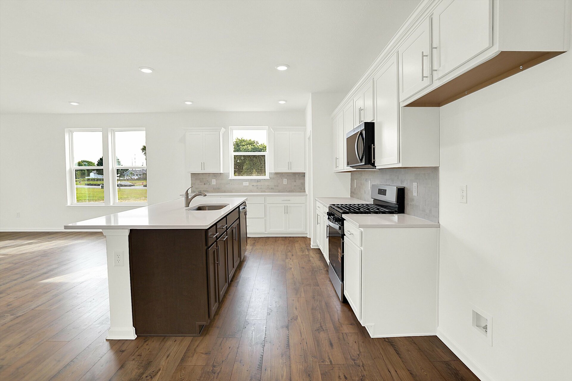 2d1881eb-9c5b-400e-9359-ddfc7e0aba4c