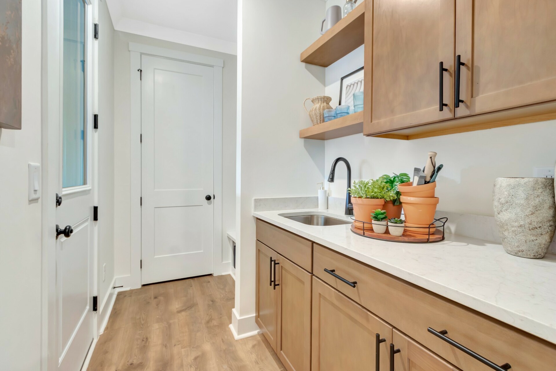 2e111715-1c32-44b6-a967-7b0df47d21b0