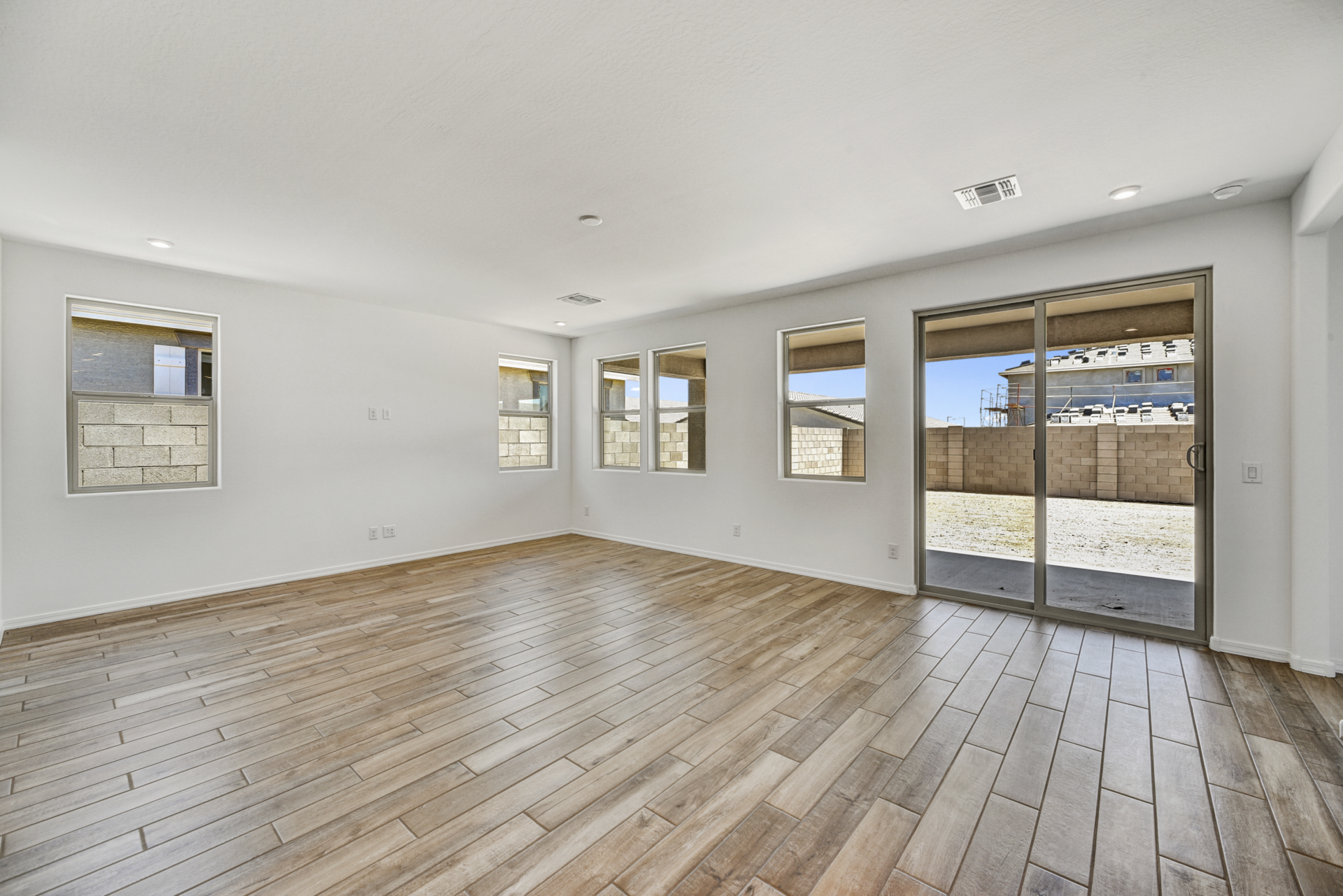 40c55544-a67e-40c6-8902-148bc2c48fad