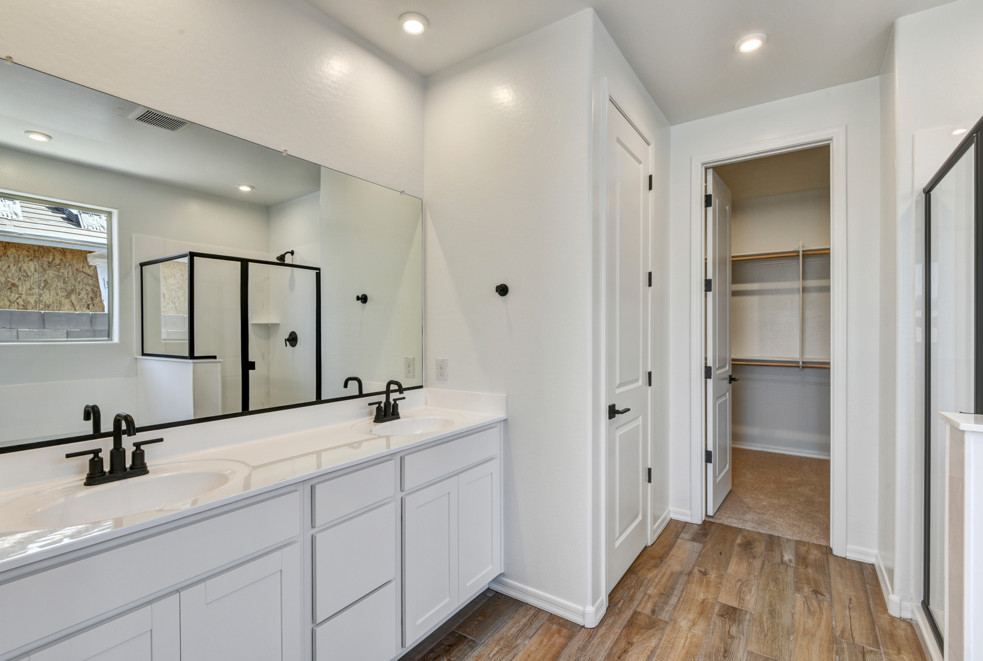 511efb43-8ebf-4bb3-ac0d-2cb377fe47bb