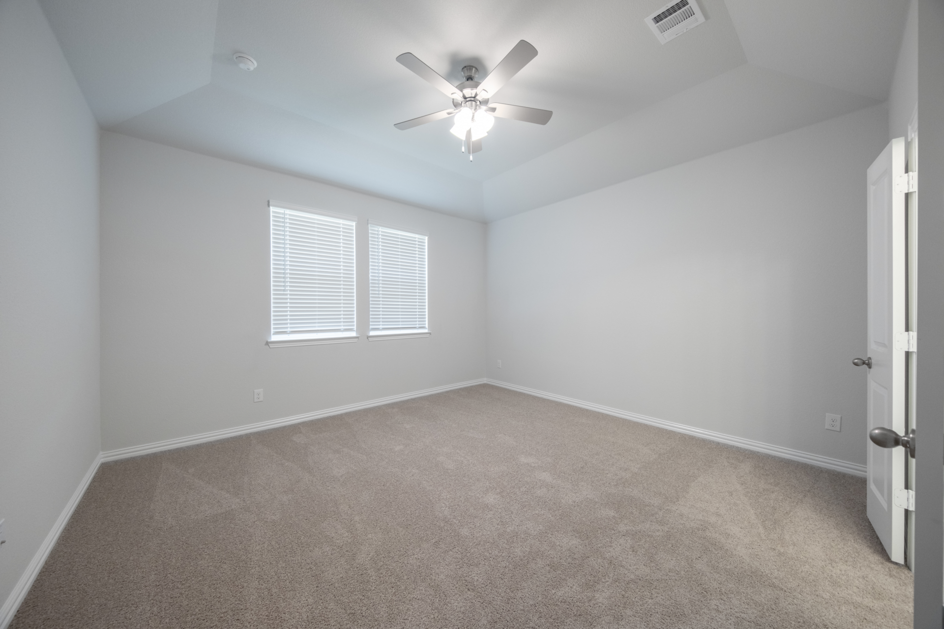 55e33f64-6f46-462d-a7e3-b5e71015f595