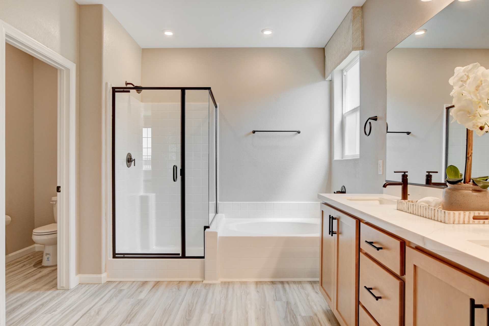 5ab1c0b3-654d-4d95-801f-30aec980667a