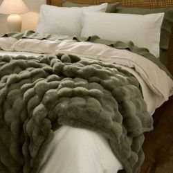 Bed Bath N' Table Green Throw