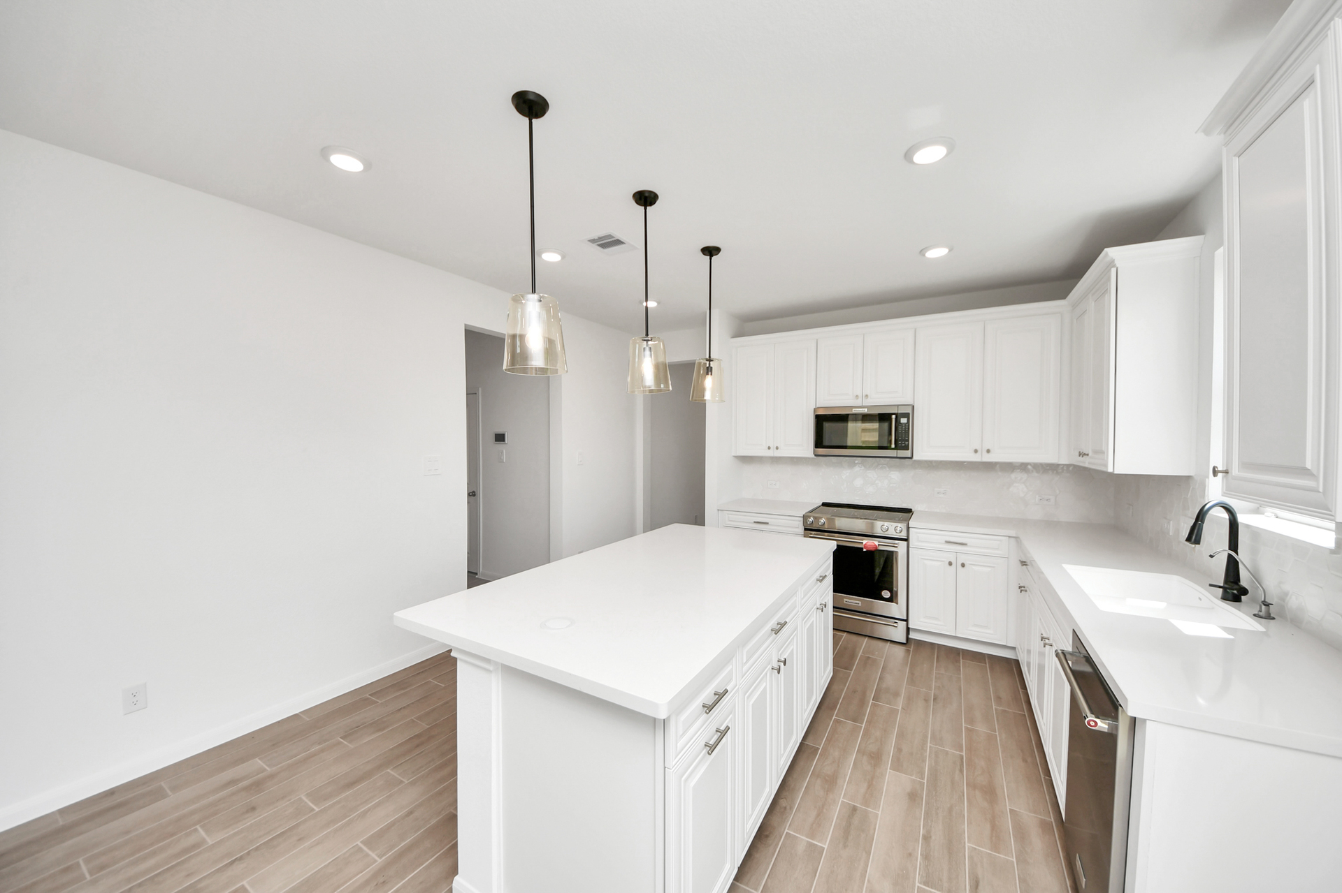 62103189-b6a8-4773-b051-71b5d57c237a