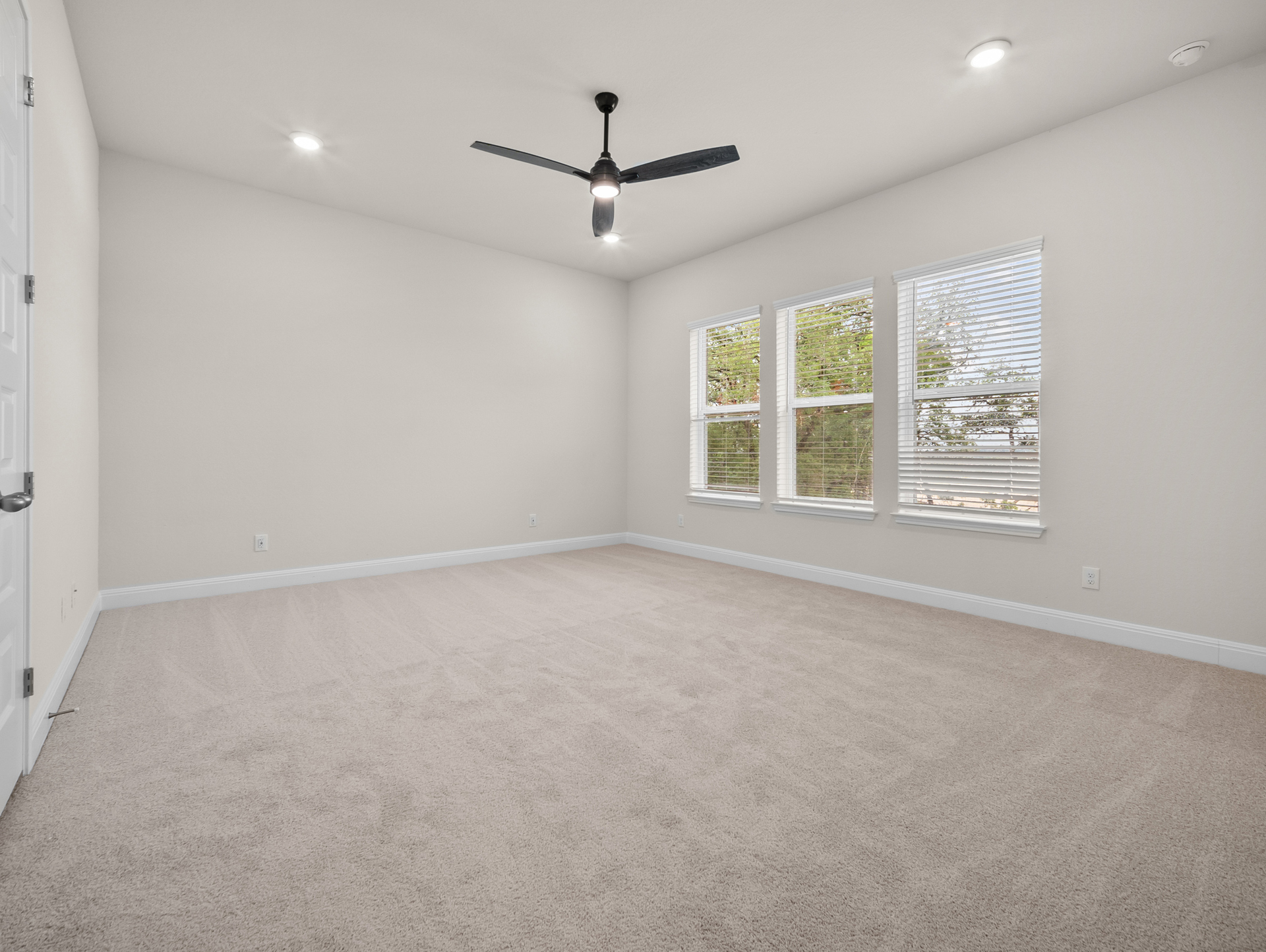 63d66c11-739f-4f8d-aa84-1af2b77a883e