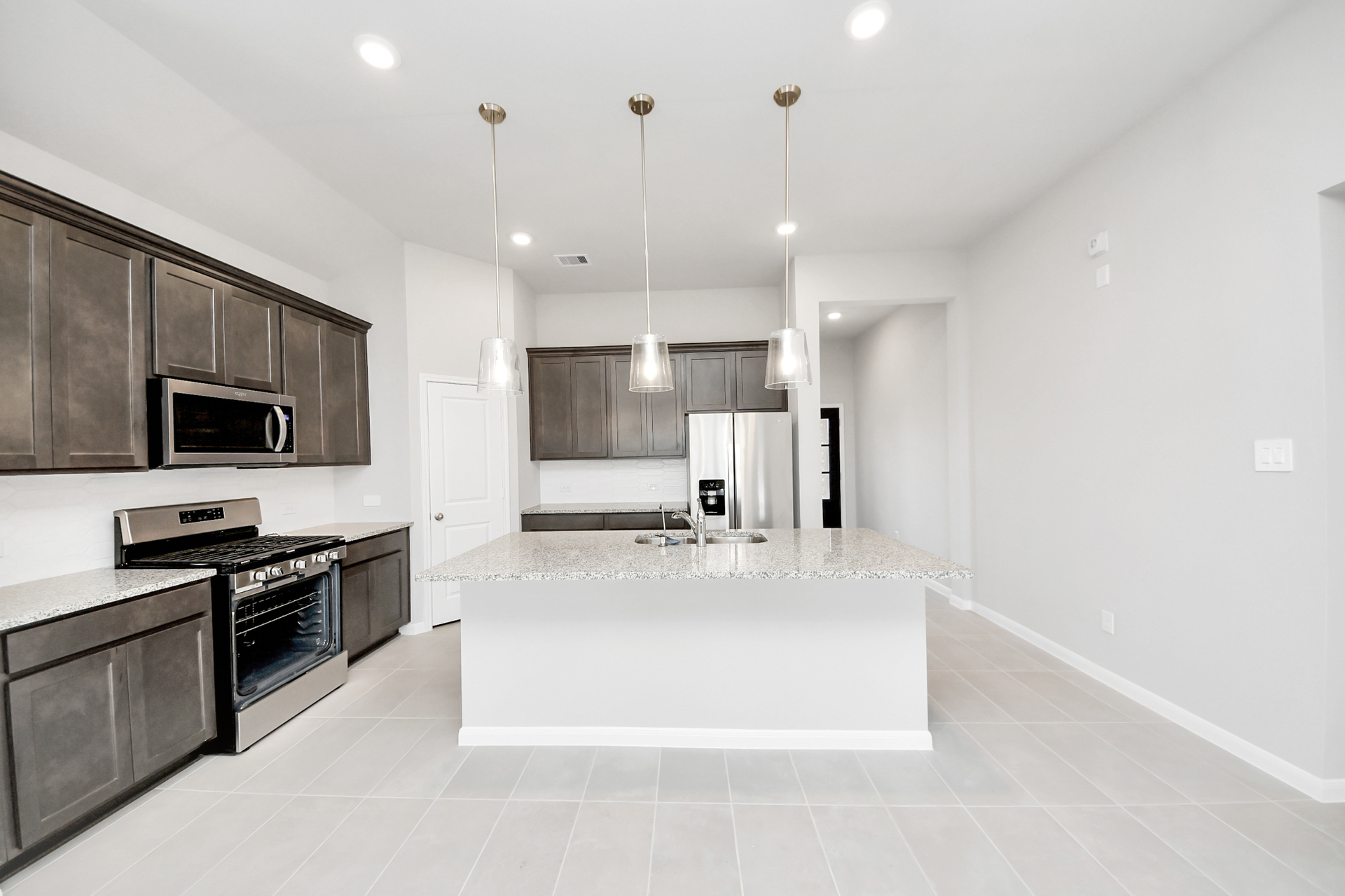 6be5b74a-dc74-4576-bf8c-9166641edb41