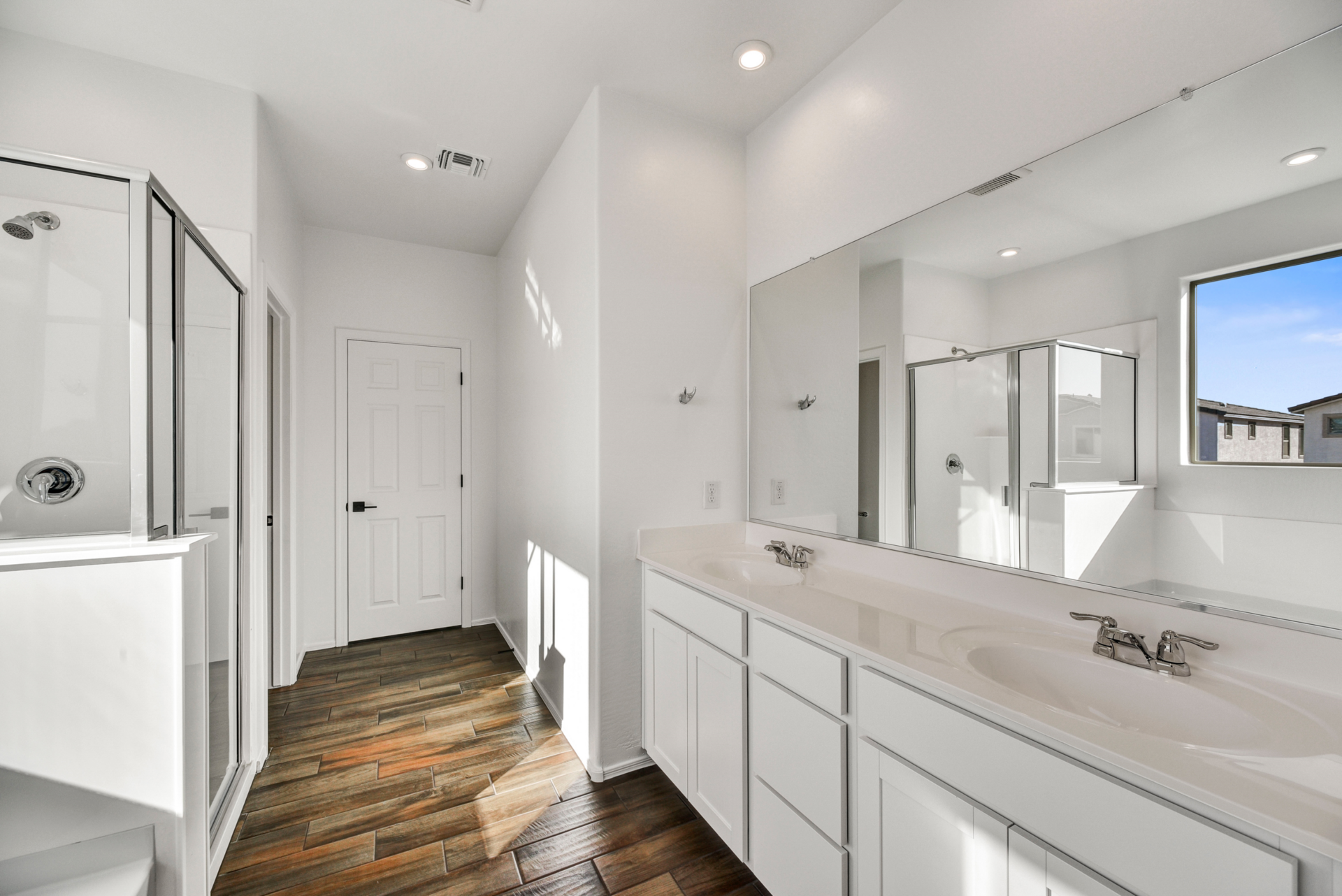 6ee8e1f3-ec79-46c8-8b5b-b1e1f6319d2a