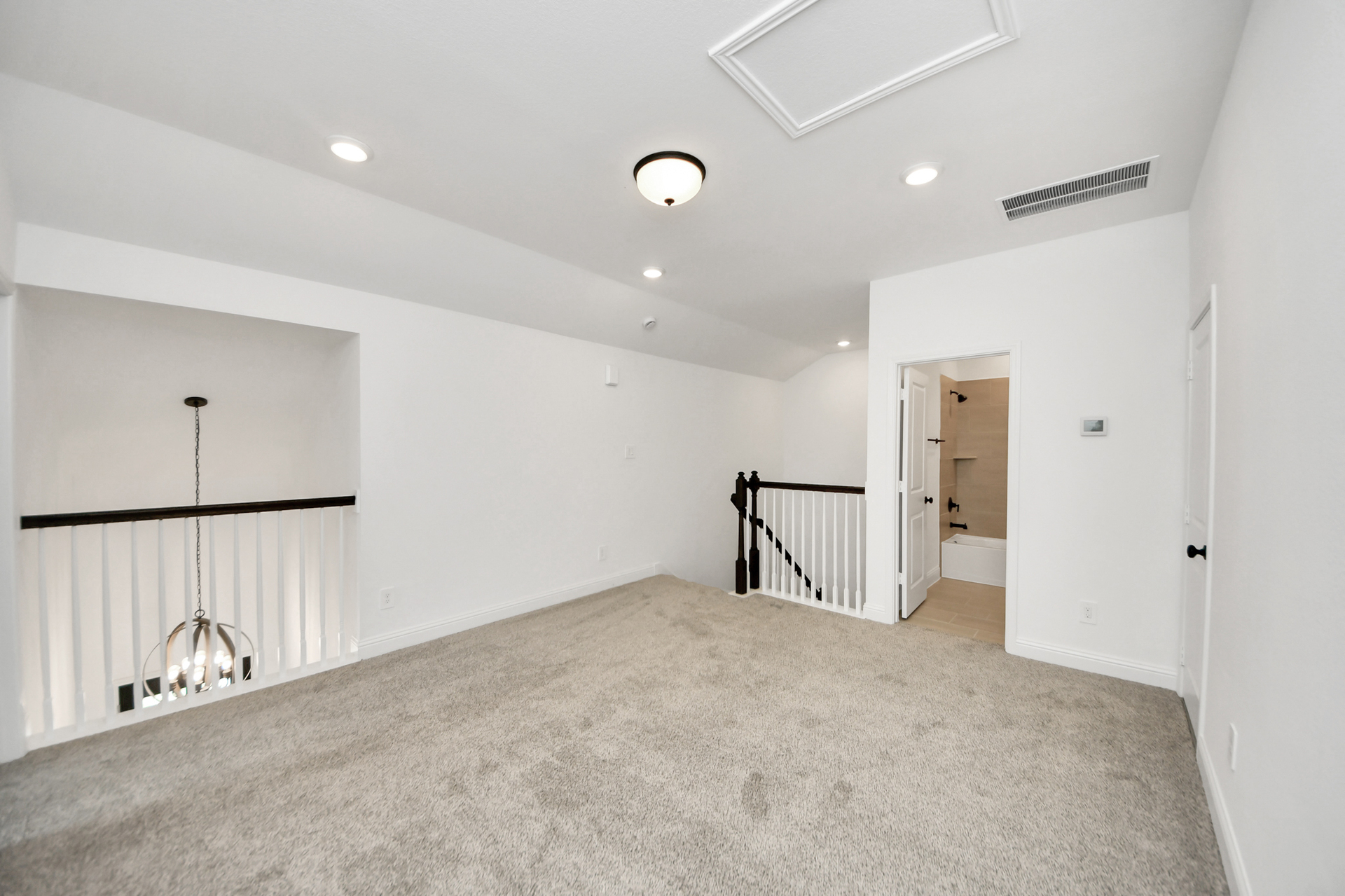 7df99ca2-d968-4a97-b1e0-e1280281e98b