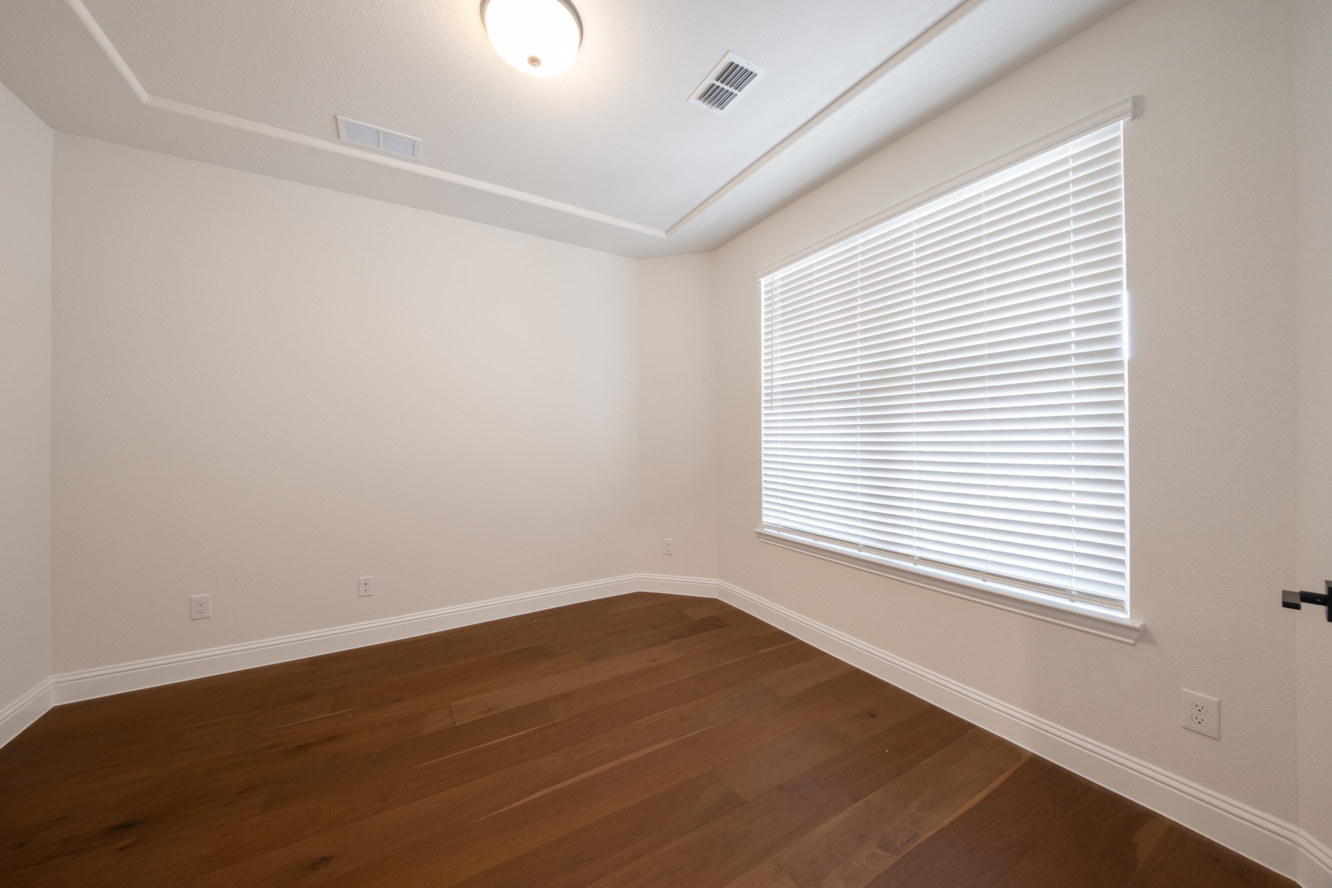 84f279c4-1c80-4aaf-9abd-0a6928956e65