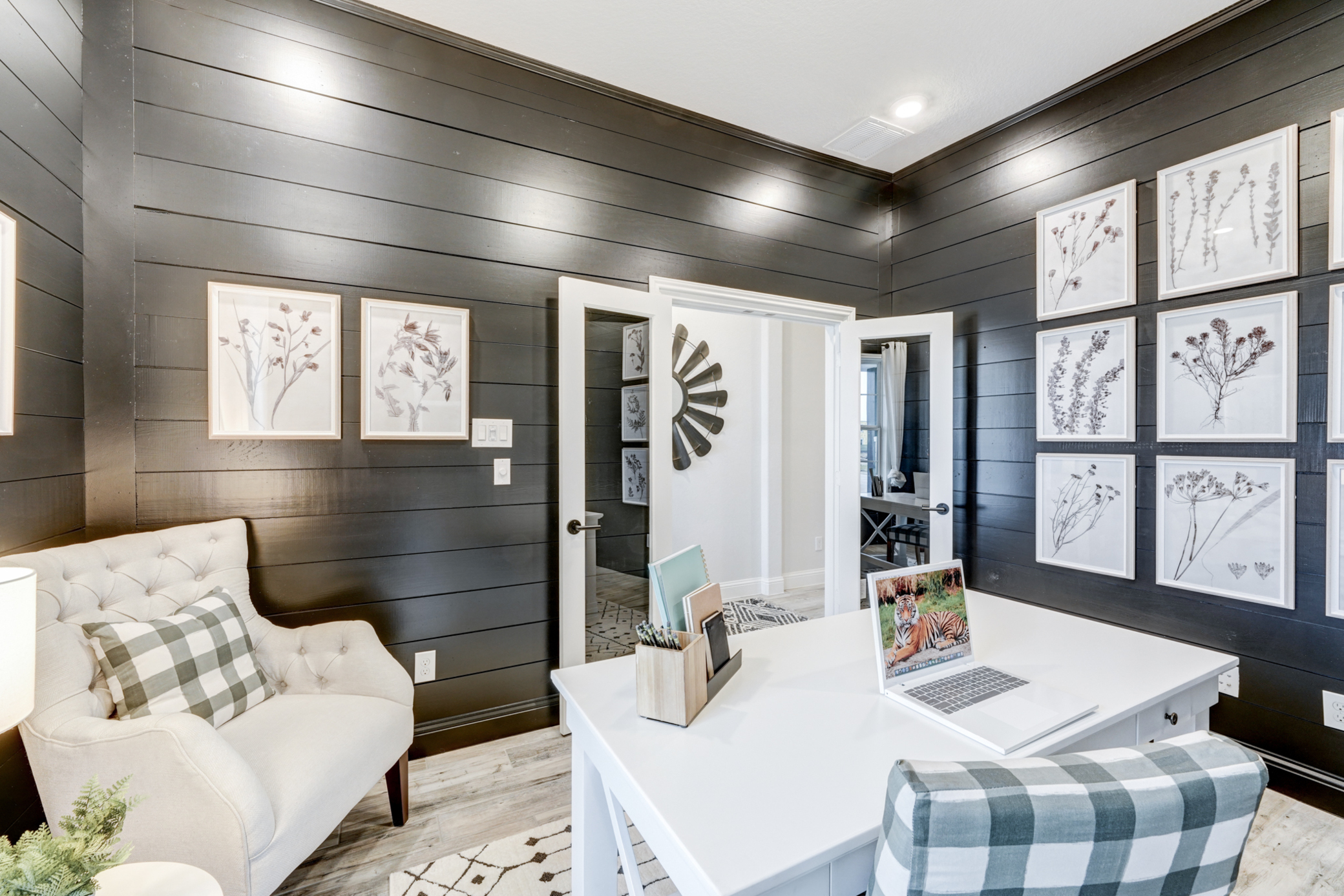 9498d9f9-8d80-43a0-ba4a-8c71a12338f6