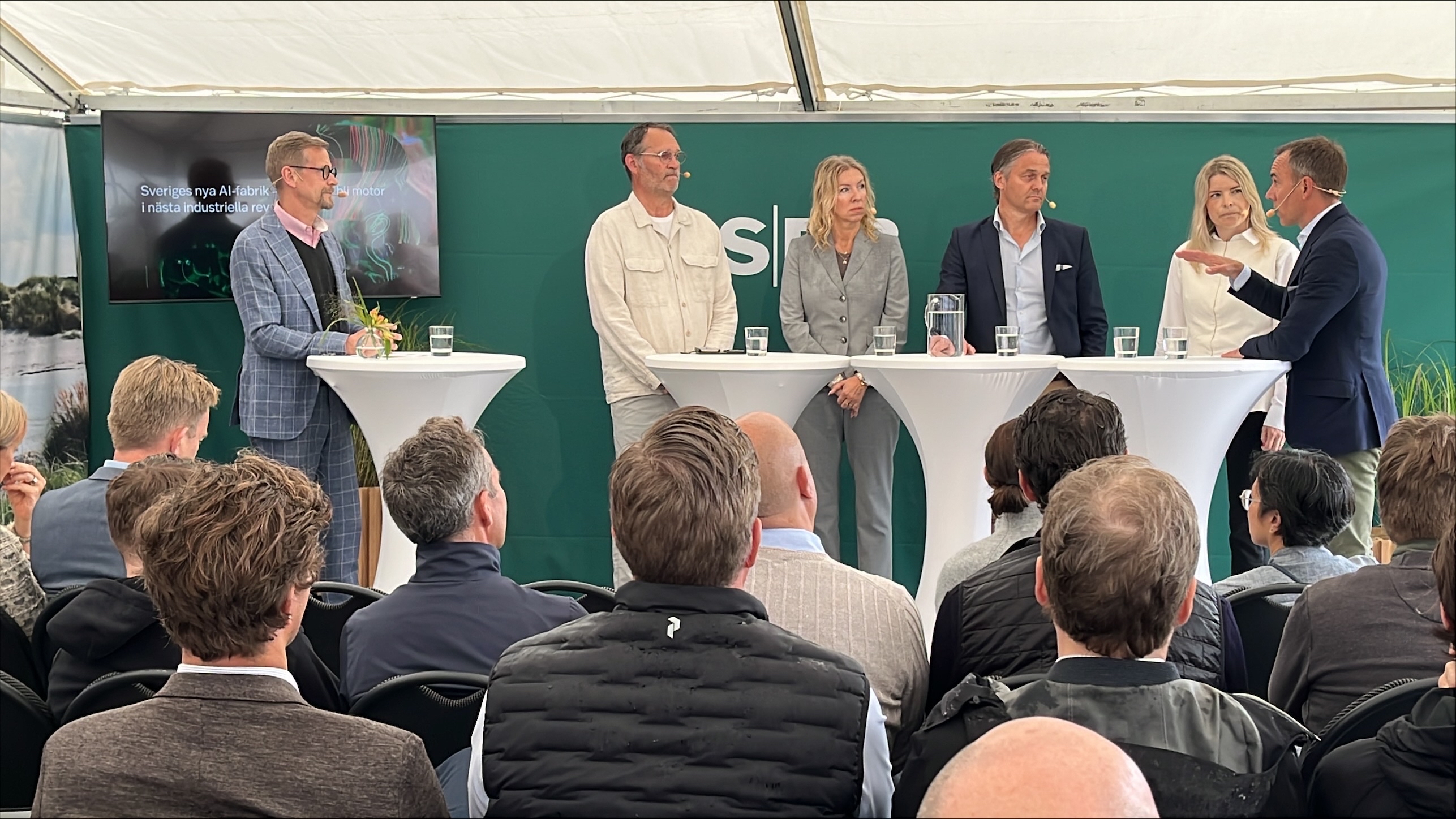 Experter från SEB, Ericsson, Saab, Astrazeneca och Wallenberg Investments talade om en ny AI-satsning.