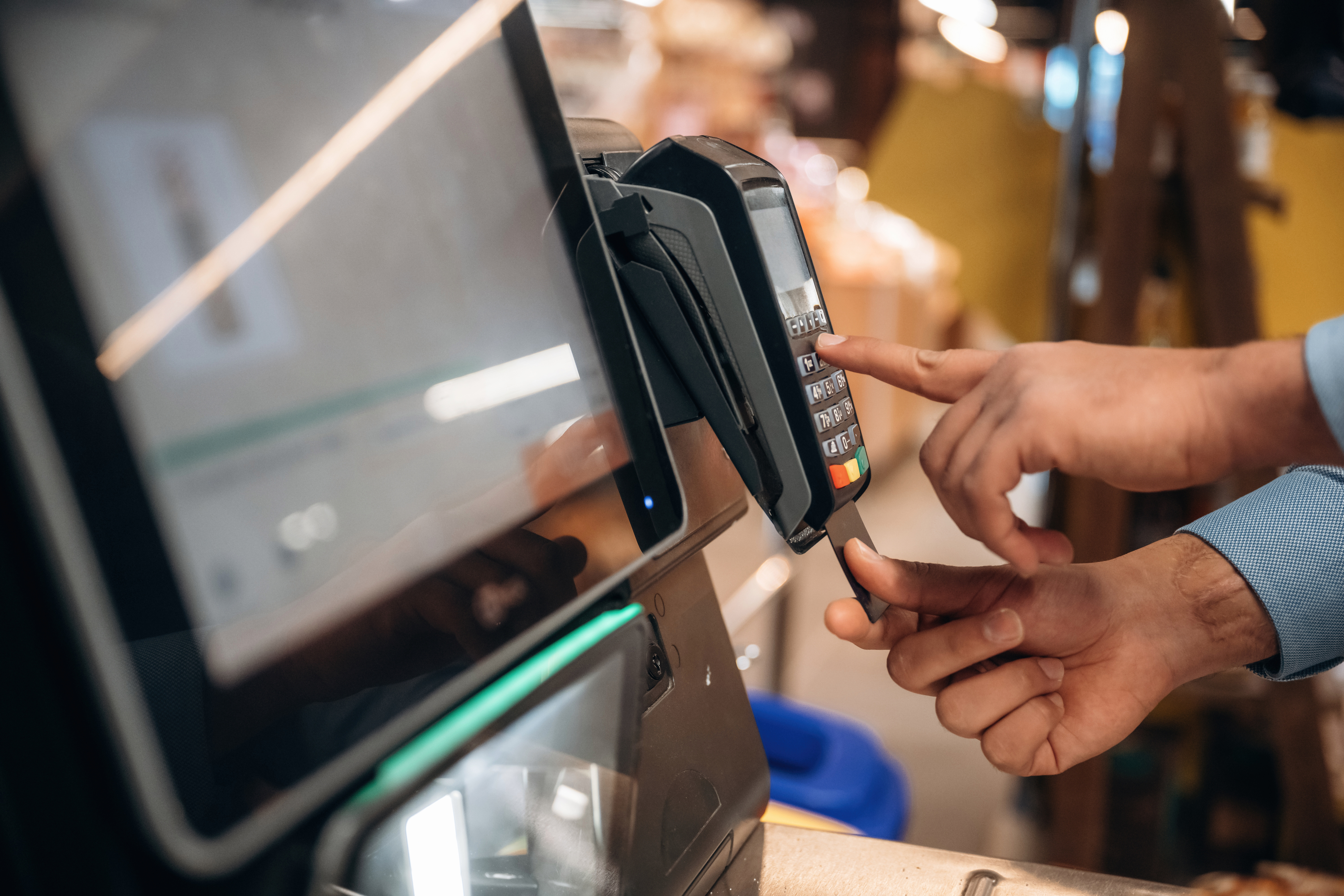 Köp med kort i butik.