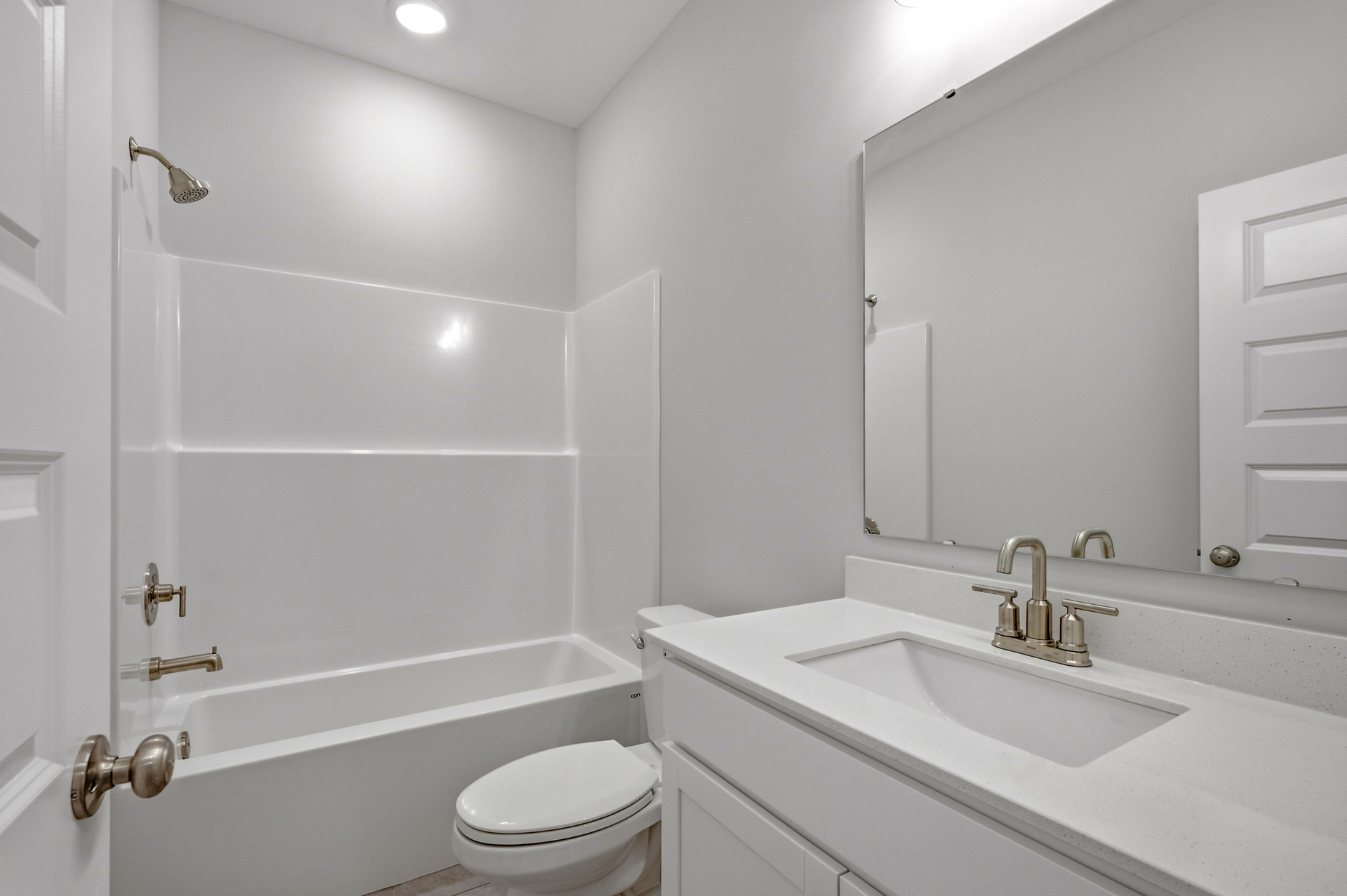 Bathroom 2.jpg