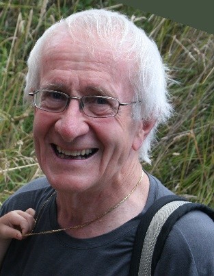 Bio Photo Joe Mayhew.jpg