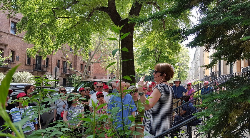 Molly speaking to a group of Road Scholars