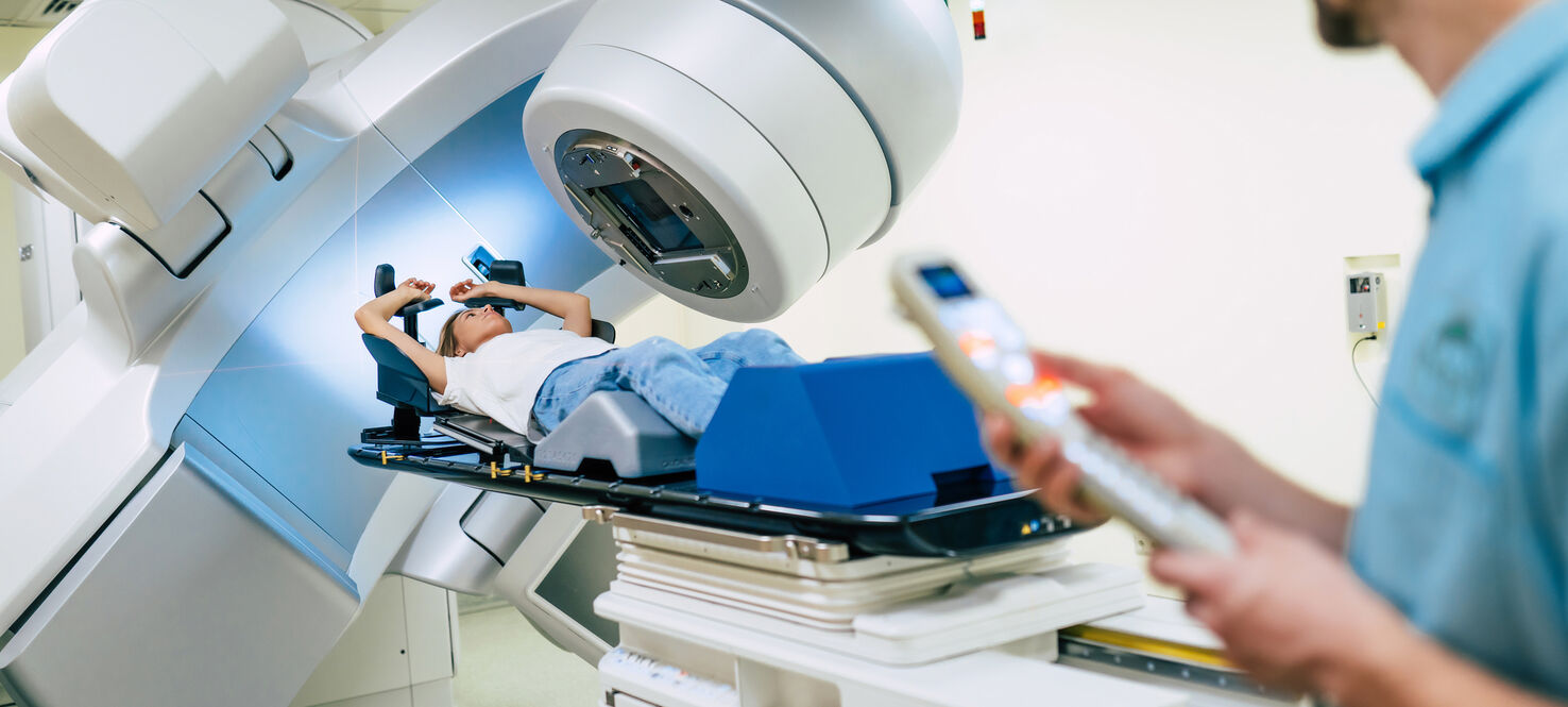 image of women getting radiation therapy