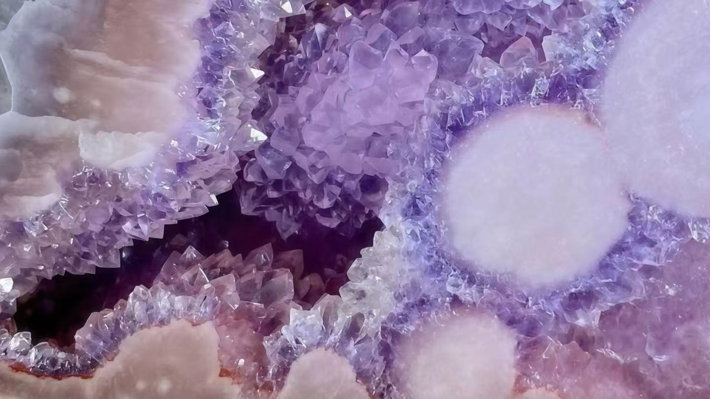 Crystalili purple crystals
